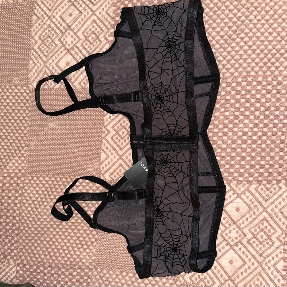 Black Spider Web Lace Bralette - Picture 2 of 2